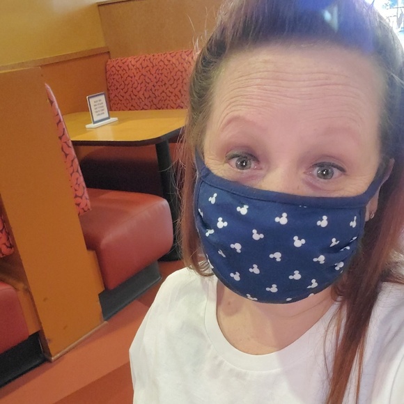 Meet your Posher, Heather - Picture 1 of 1